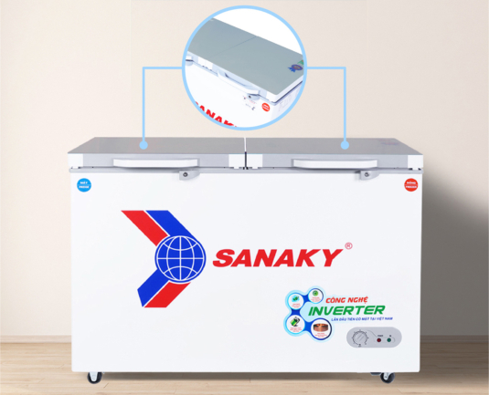Tủ đông Sanaky VH-3699W4K có nắp tủ phủ lớp kính cường lực xám chắc chắn