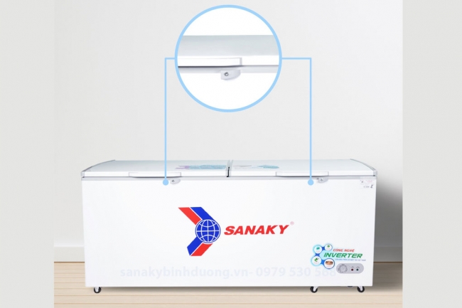 Khóa an toàn được trang bị trên tủ Sanaky 761l